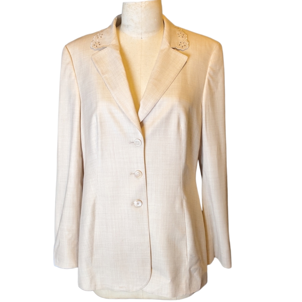 Escada Blazer New Wool Blend W/ Decorative Collar in Creamy Beige Women's 12.